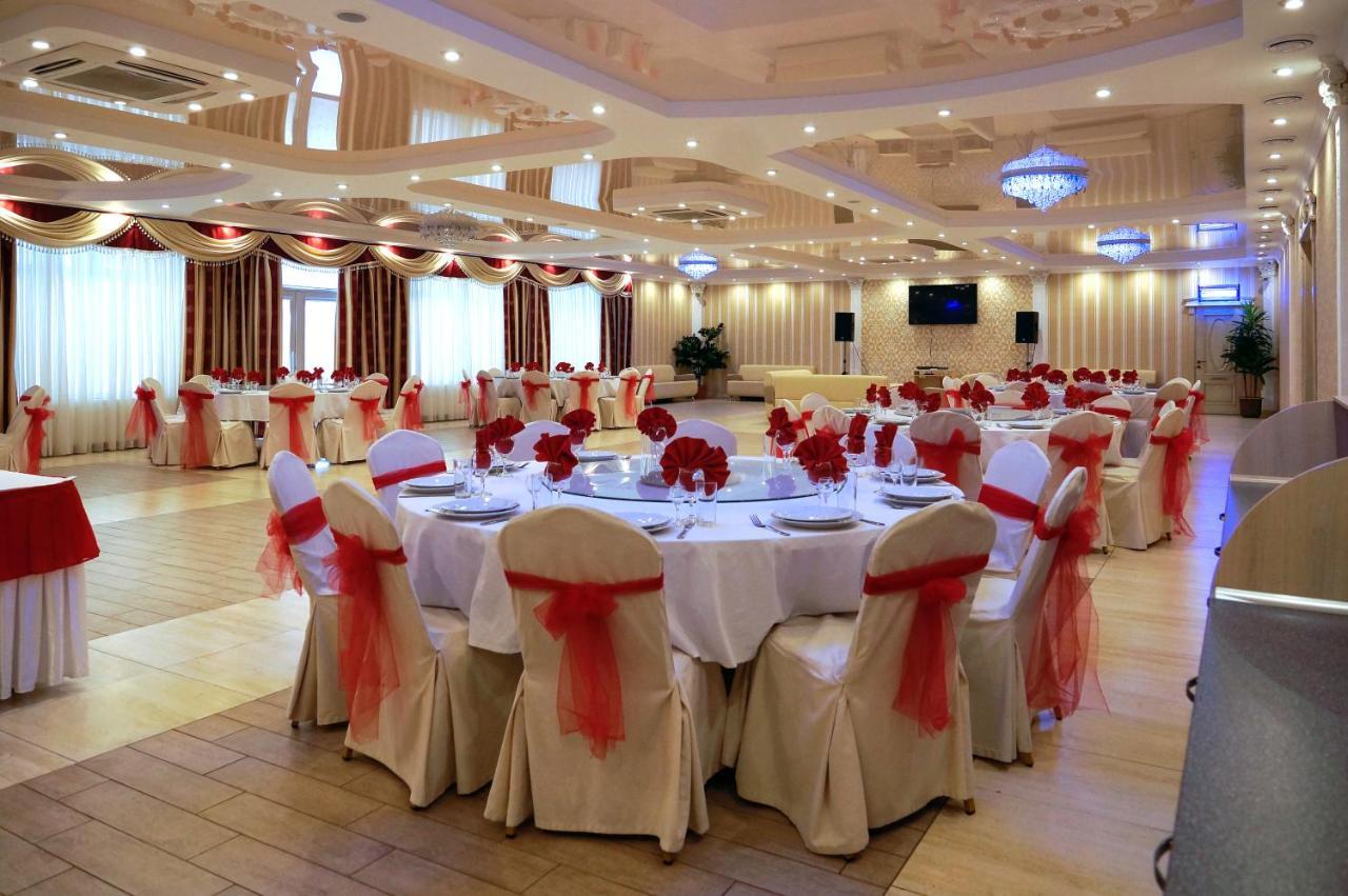 Delta Hotel Vilkovo Dış mekan fotoğraf